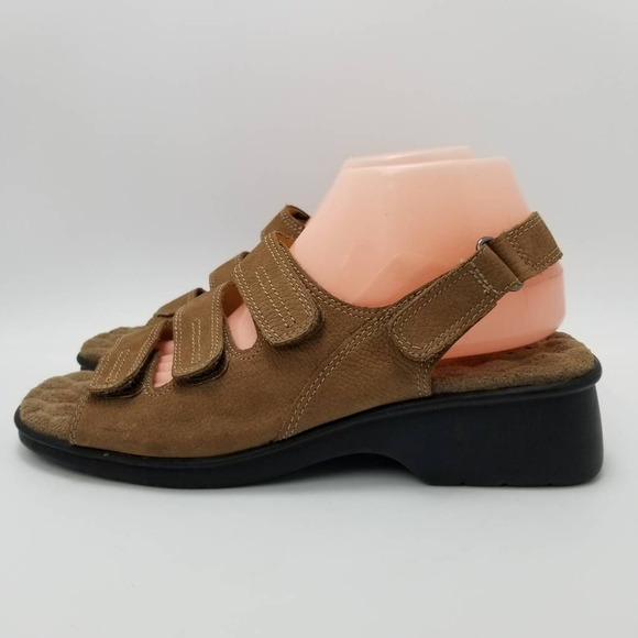 Red Cross Shoes Ultrasoft Womens Slingback Sandals Brown Leather Buckle 10 W - Picture 2 of 12